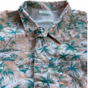 Columbia PFG Vented Tropical Fish Hawaiian Pattern Men's L Button Up Shirt